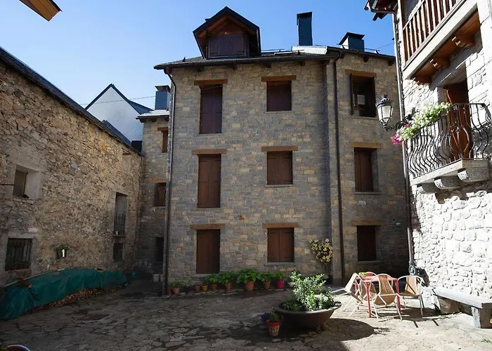 Casa De La Laguna By Bevalle